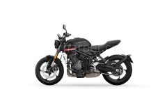 Trident 660 Sapphire Black